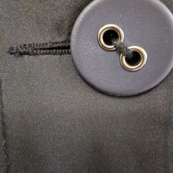 Minimalist Anorak Raincoat - Picture 5 of 10